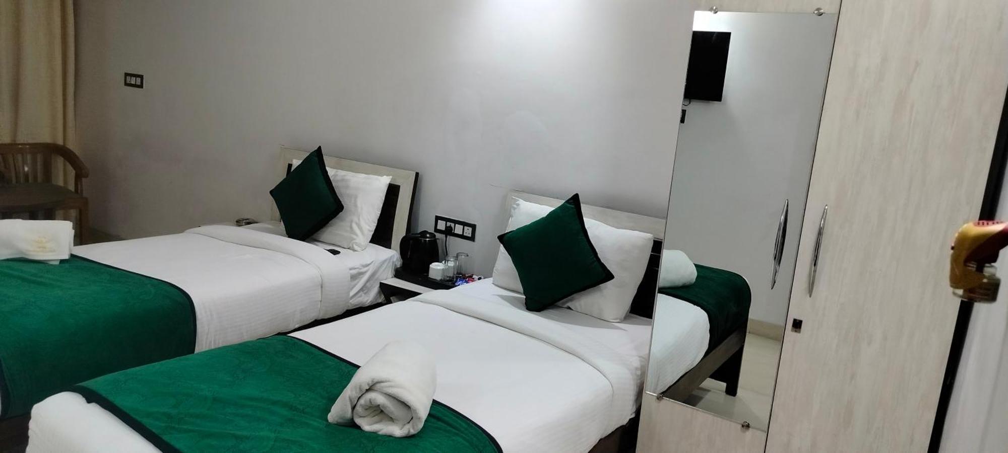 Hotel Aman Residency Allāhābād Junction 外观 照片