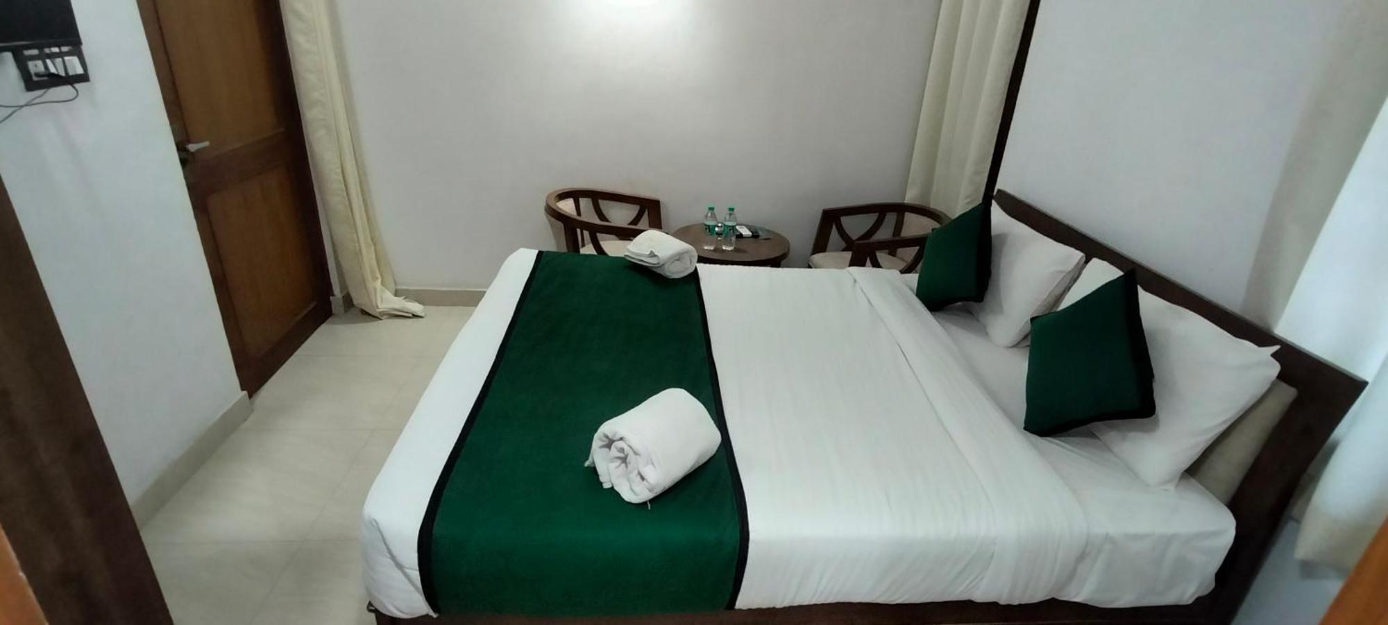 Hotel Aman Residency Allāhābād Junction 外观 照片