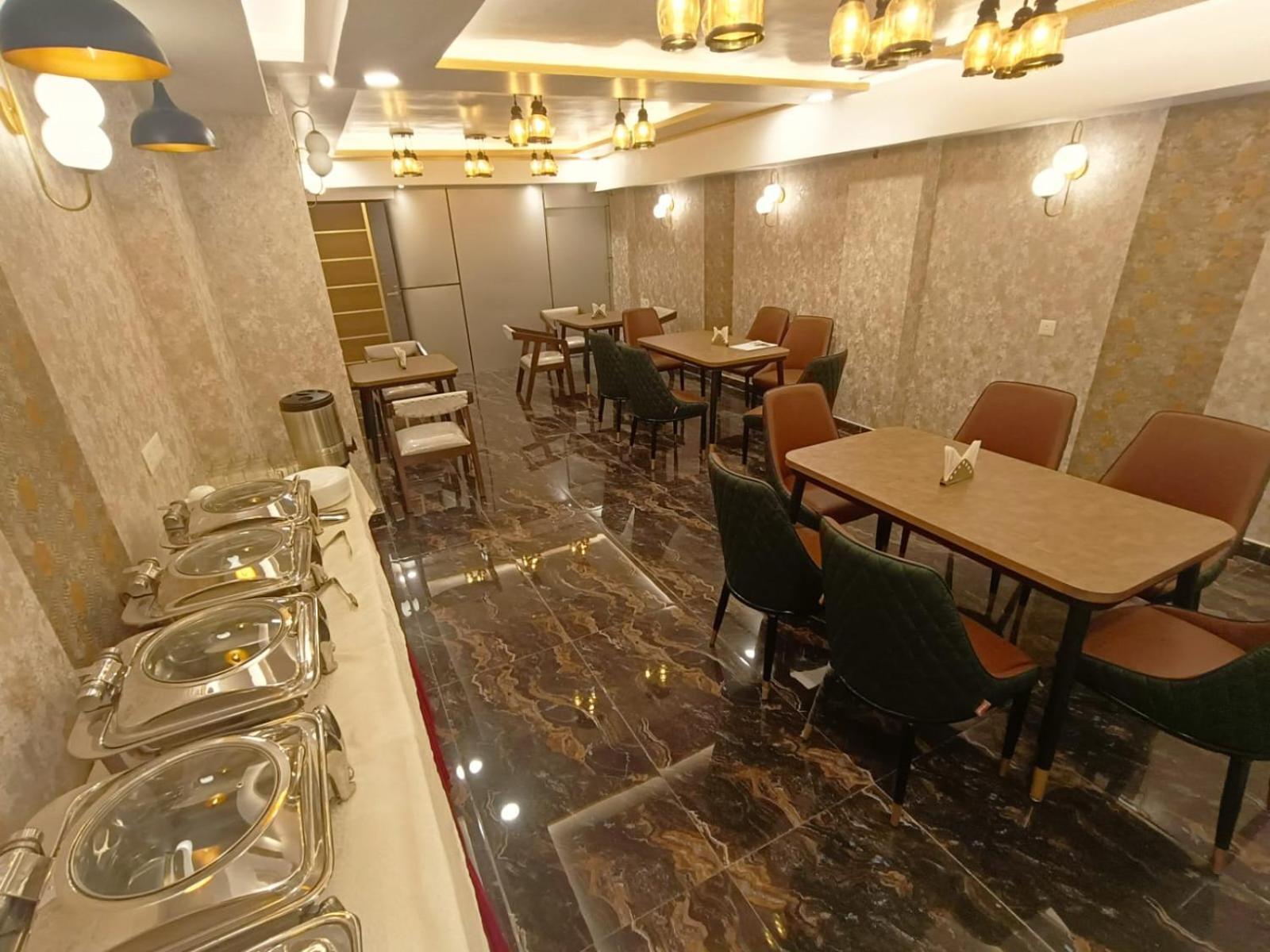 Hotel Aman Residency Allāhābād Junction 外观 照片
