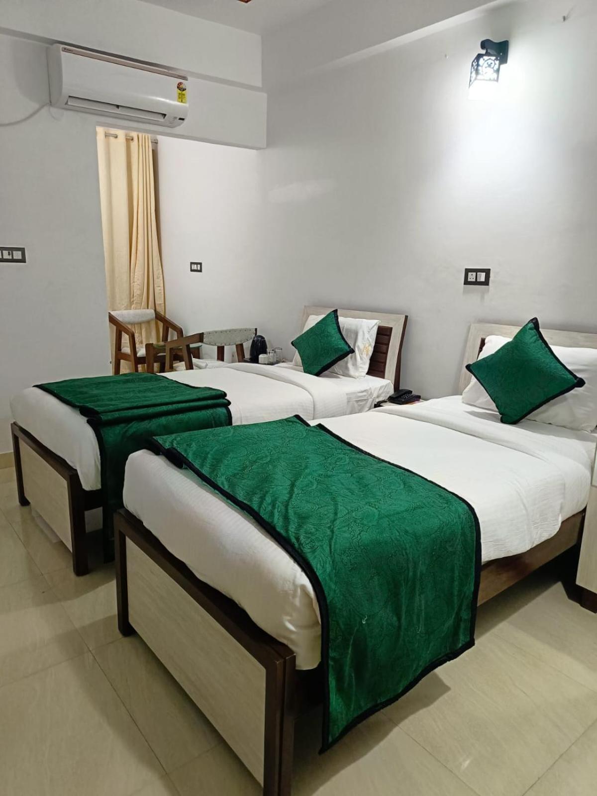 Hotel Aman Residency Allāhābād Junction 外观 照片