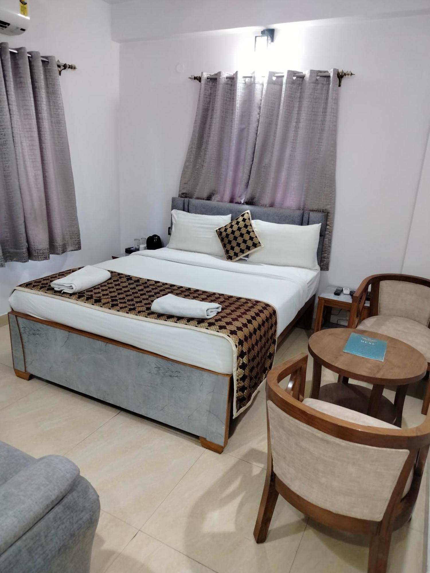 Hotel Aman Residency Allāhābād Junction 外观 照片