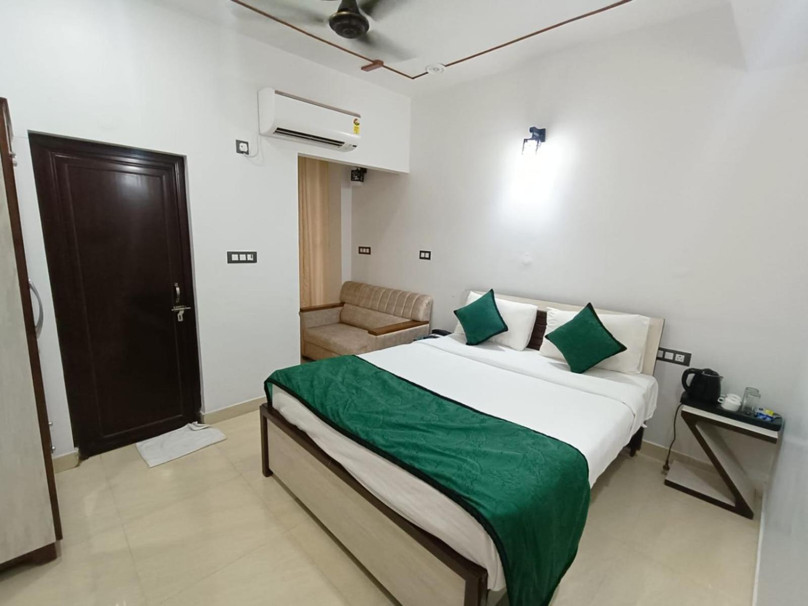 Hotel Aman Residency Allāhābād Junction 外观 照片